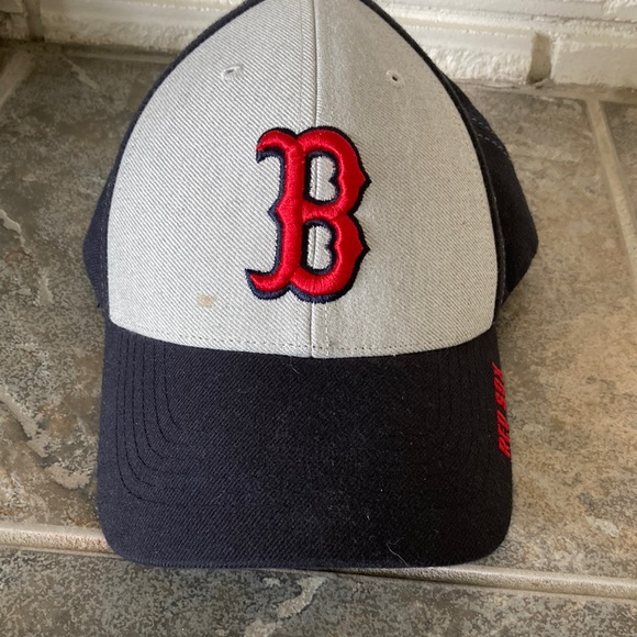 Boston Red Sox Cap - Picture 1 of 6